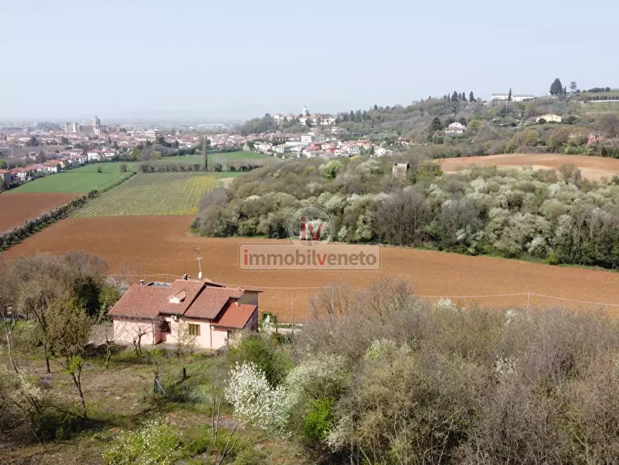 Immagine 1 di Casa indipendente in vendita  in VIA ROMA a Lonigo