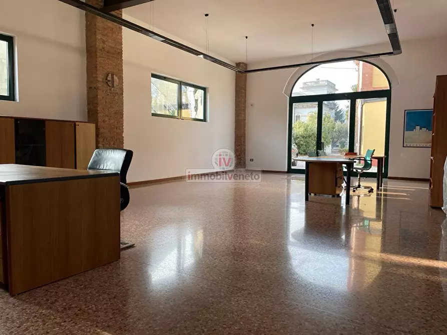 Immagine 2 di Attività commerciale in affitto  in VIA ROMA a Montebello Vicentino