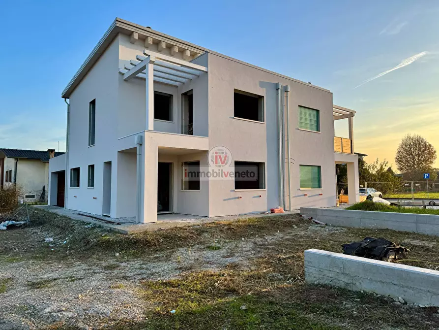 Immagine 1 di Casa bifamiliare in vendita  in VIA ROMA a Brendola