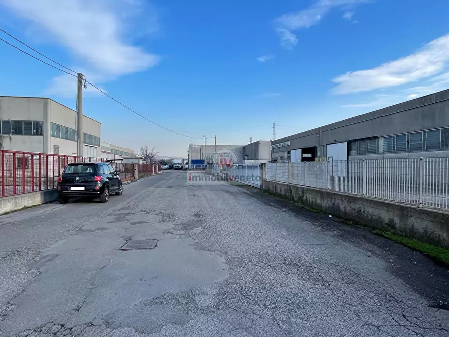 Immagine 4 di Capannone industriale in vendita  in VIA ROMA a Lonigo
