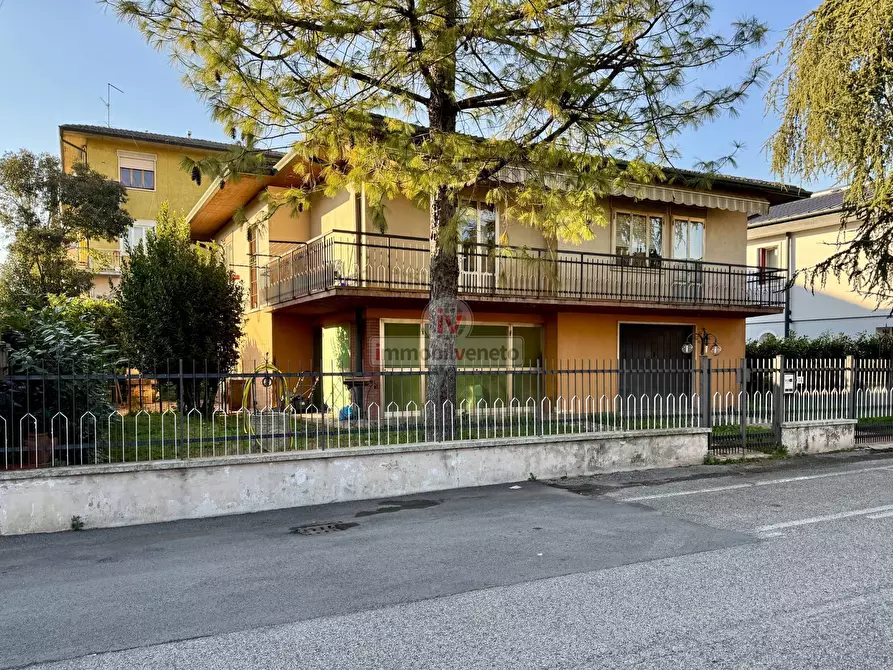 Immagine 4 di Casa indipendente in vendita  in VIA ROMA a Lonigo