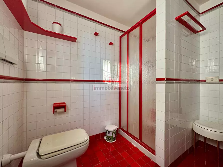 Immagine 15 di Casa indipendente in vendita  in VIA ROMA a Lonigo