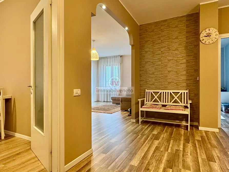 Immagine 3 di Appartamento in vendita  in VIA ROMA a Lonigo