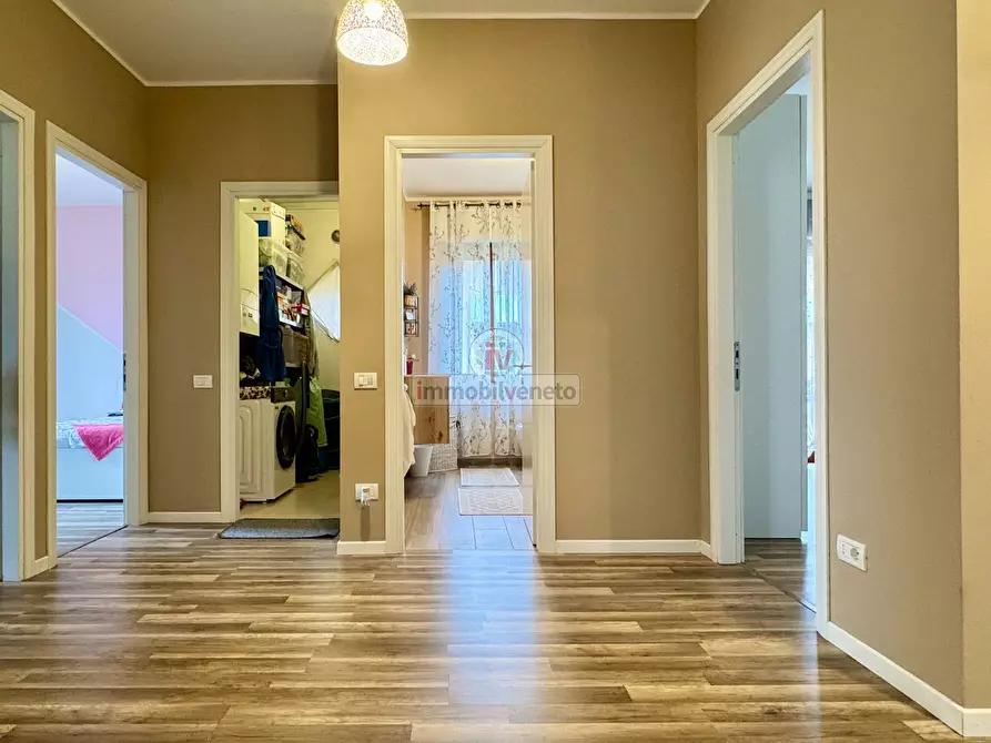 Immagine 6 di Appartamento in vendita  in VIA ROMA a Lonigo