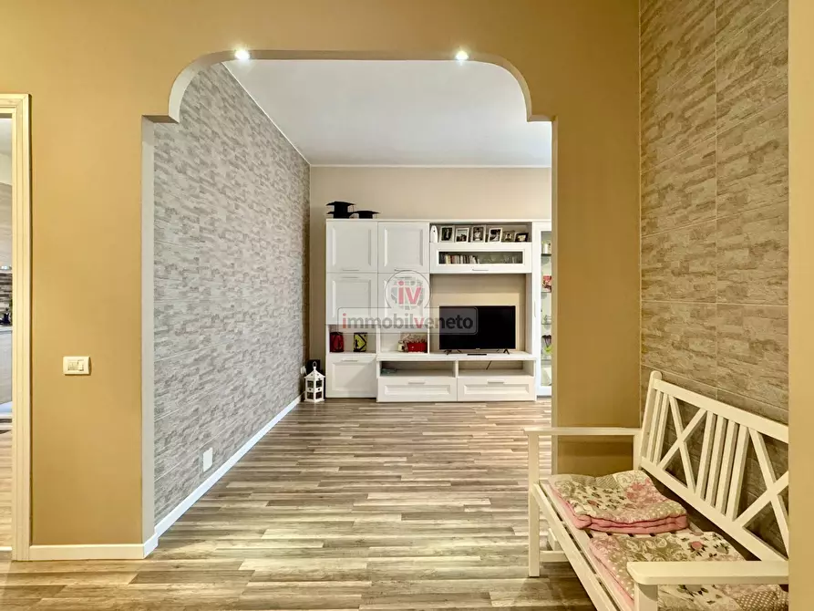 Immagine 12 di Appartamento in vendita  in VIA ROMA a Lonigo