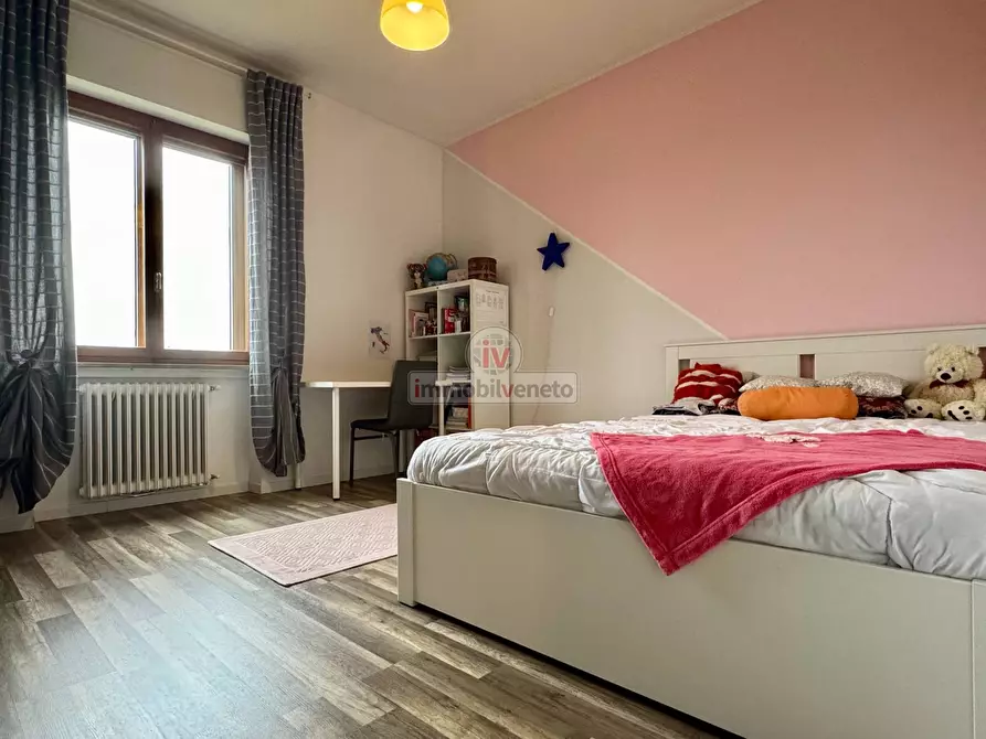 Immagine 17 di Appartamento in vendita  in VIA ROMA a Lonigo