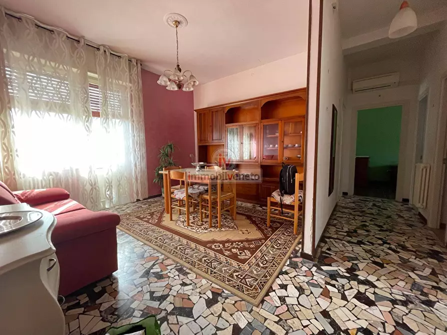 Immagine 1 di Appartamento in vendita  in VIA ROMA a Lonigo