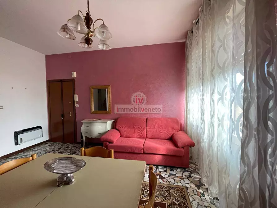 Immagine 4 di Appartamento in vendita  in VIA ROMA a Lonigo