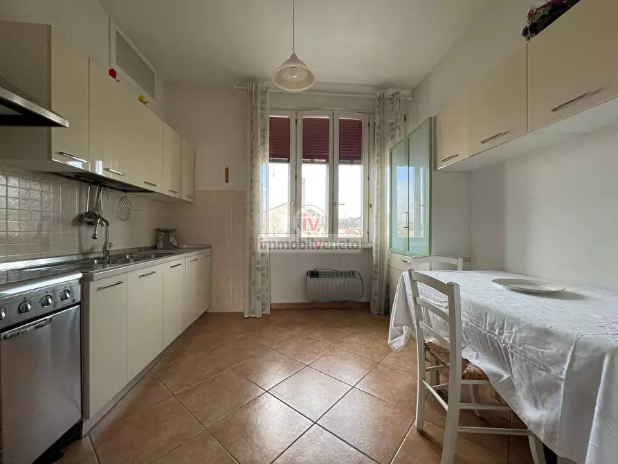 Immagine 7 di Appartamento in vendita  in VIA ROMA a Lonigo