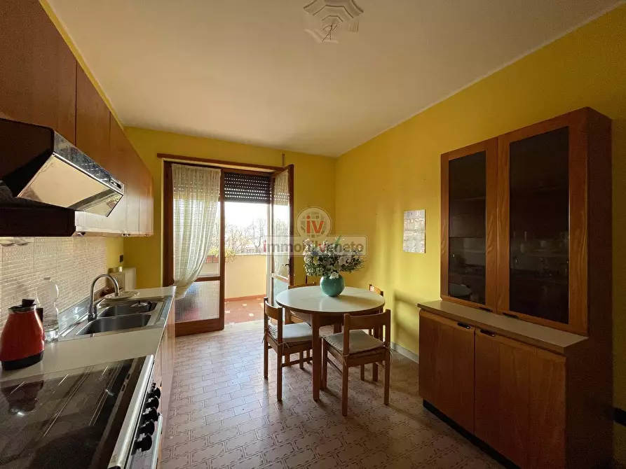 Immagine 5 di Appartamento in vendita  in VIA ROMA a Lonigo