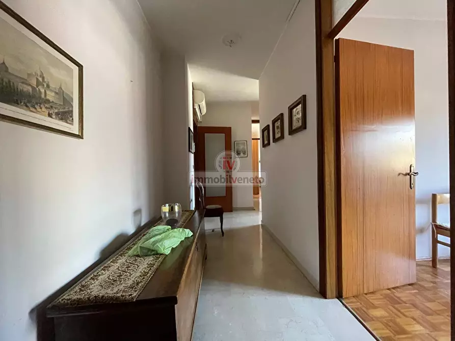 Immagine 14 di Appartamento in vendita  in VIA ROMA a Lonigo