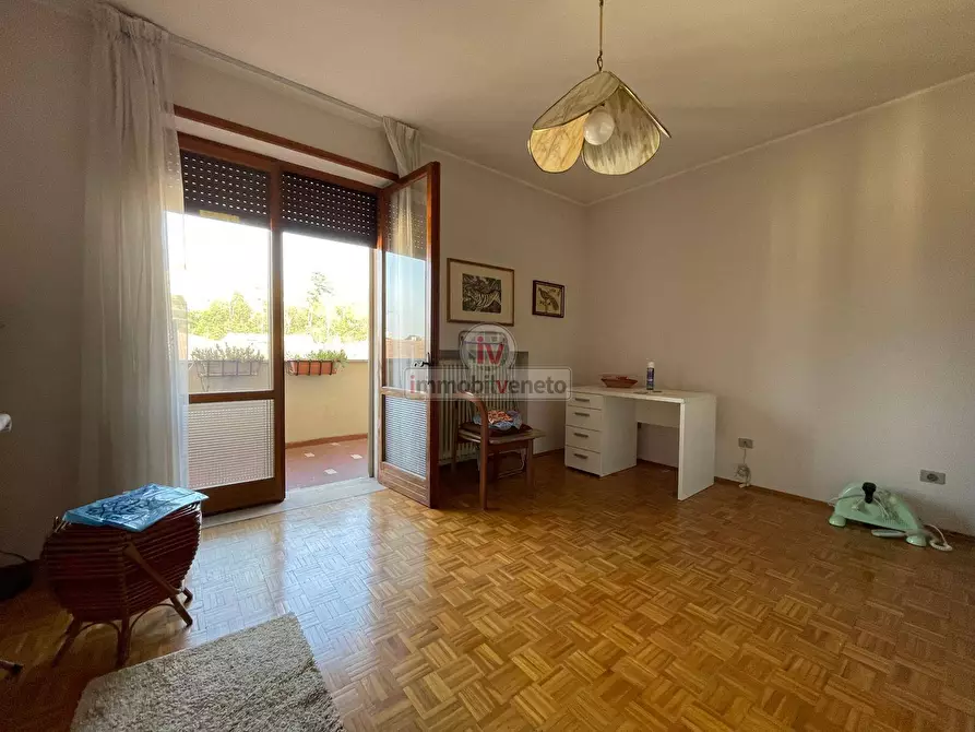 Immagine 17 di Appartamento in vendita  in VIA ROMA a Lonigo