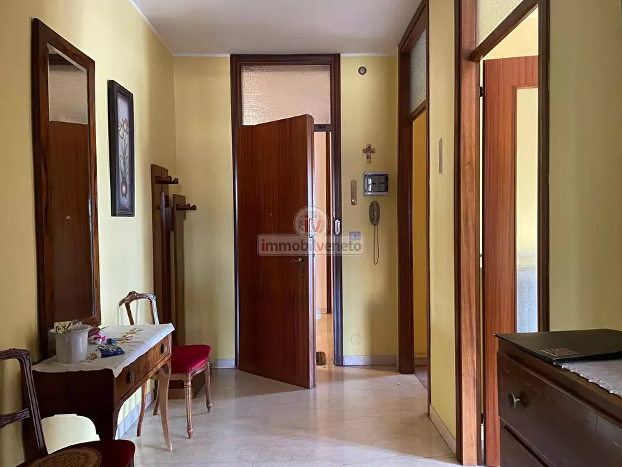 Immagine 20 di Appartamento in vendita  in VIA ROMA a Lonigo