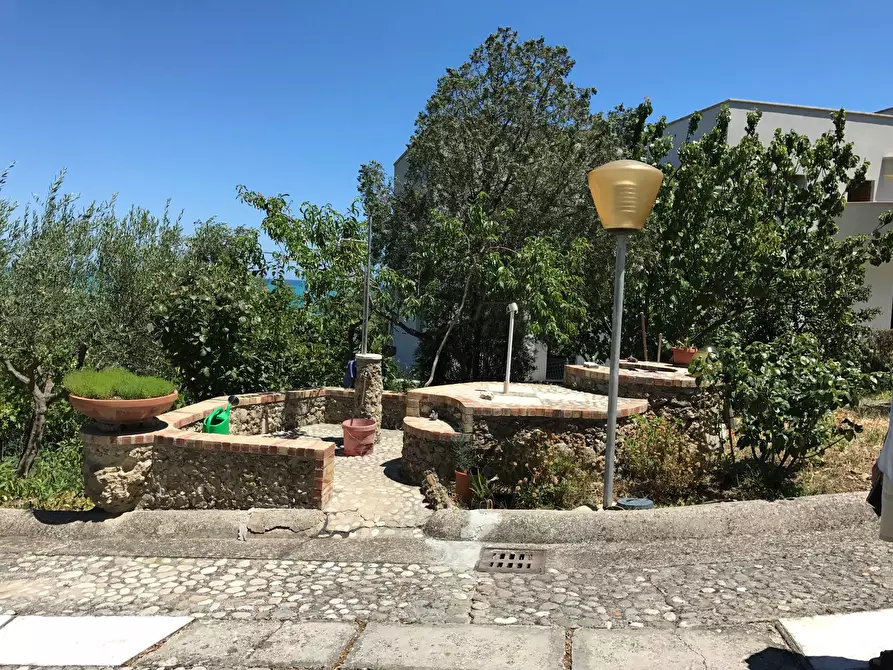 Immagine 3 di Villa in vendita  in via Alessandro III a Vasto