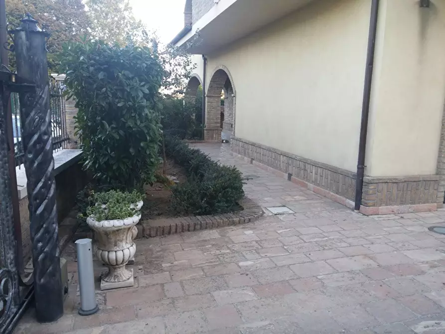 Immagine 9 di Villa in vendita  in VIA SILVIO PELLICO a Vasto