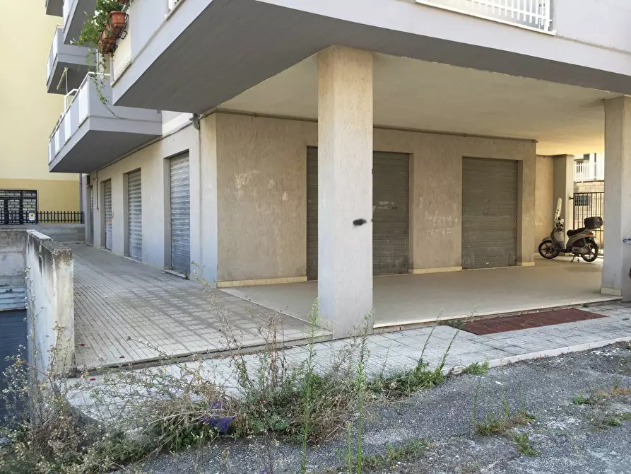 Immagine 4 di Locale commerciale in vendita  in VIA SAN ROCCO a Vasto