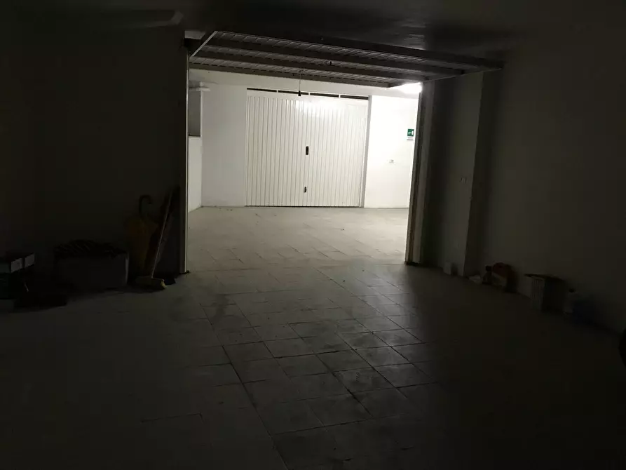 Immagine 4 di Box auto in vendita  in VIA MARTIRI DELLA VIOLENZA a Vasto