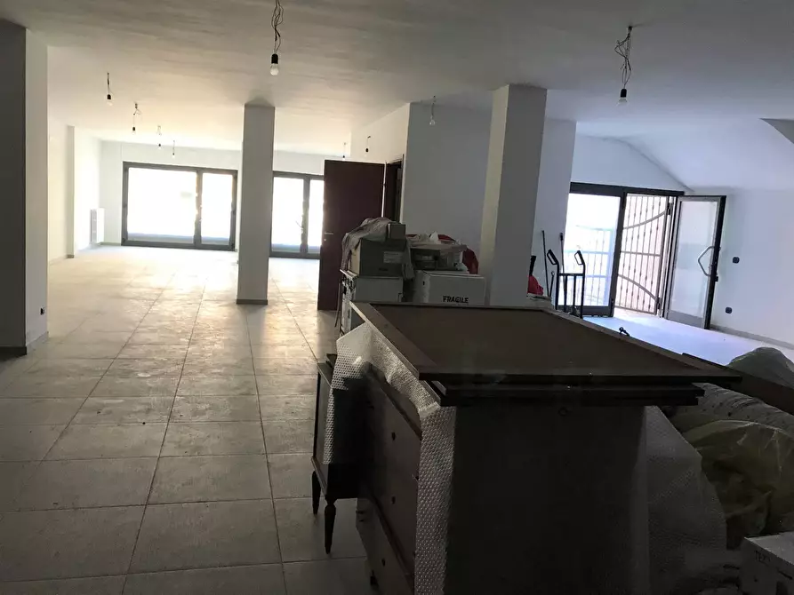 Immagine 3 di Locale commerciale in vendita  in via madonna dell'asilo a Vasto