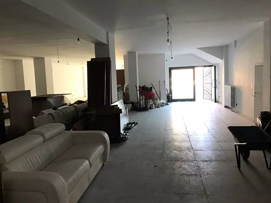 Immagine 6 di Locale commerciale in vendita  in via madonna dell'asilo a Vasto