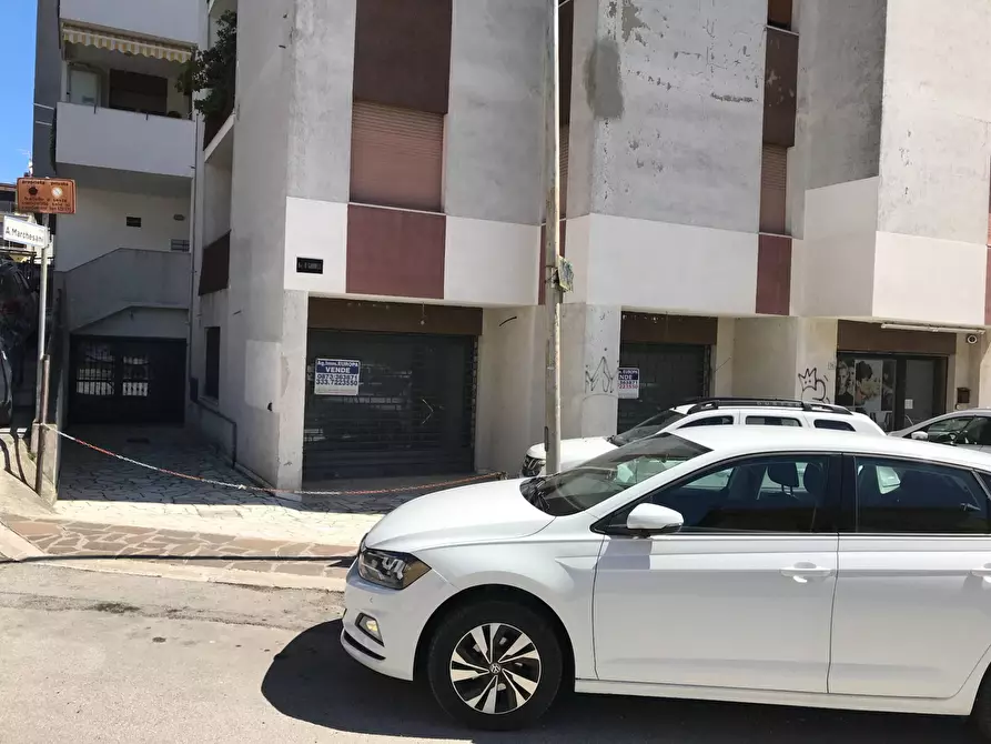 Immagine 9 di Locale commerciale in vendita  in via madonna dell'asilo a Vasto