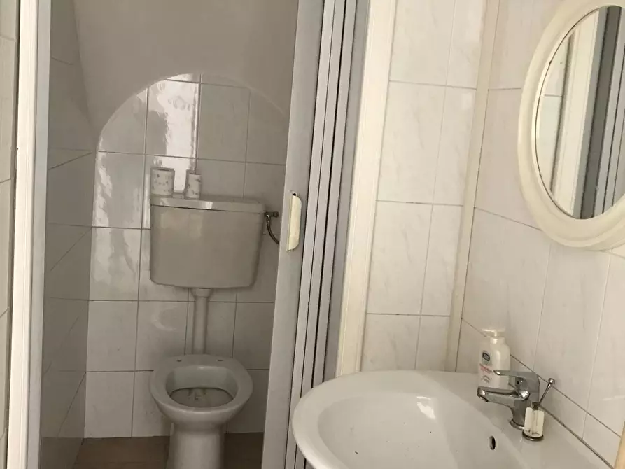 Immagine 9 di Locale commerciale in vendita  in CORSO GARIBALDI a Vasto