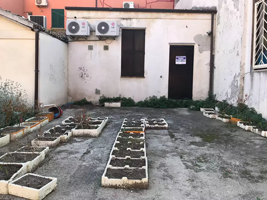 Immagine 12 di Locale commerciale in vendita  in CORSO GARIBALDI a Vasto