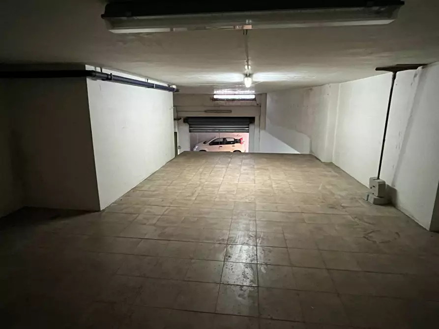 Immagine 4 di Magazzino in vendita  in CORSO EUROPA a Vasto