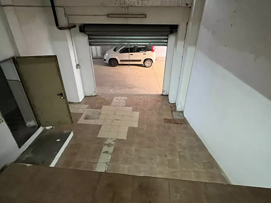 Immagine 5 di Magazzino in vendita  in CORSO EUROPA a Vasto