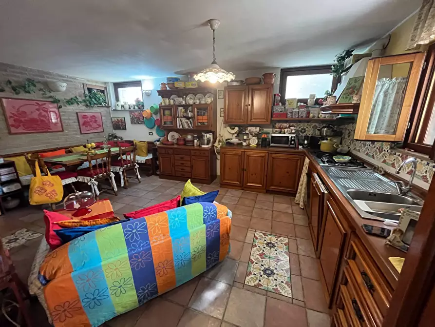 Immagine 10 di Villa in vendita  in VIA CARDONE a Vasto