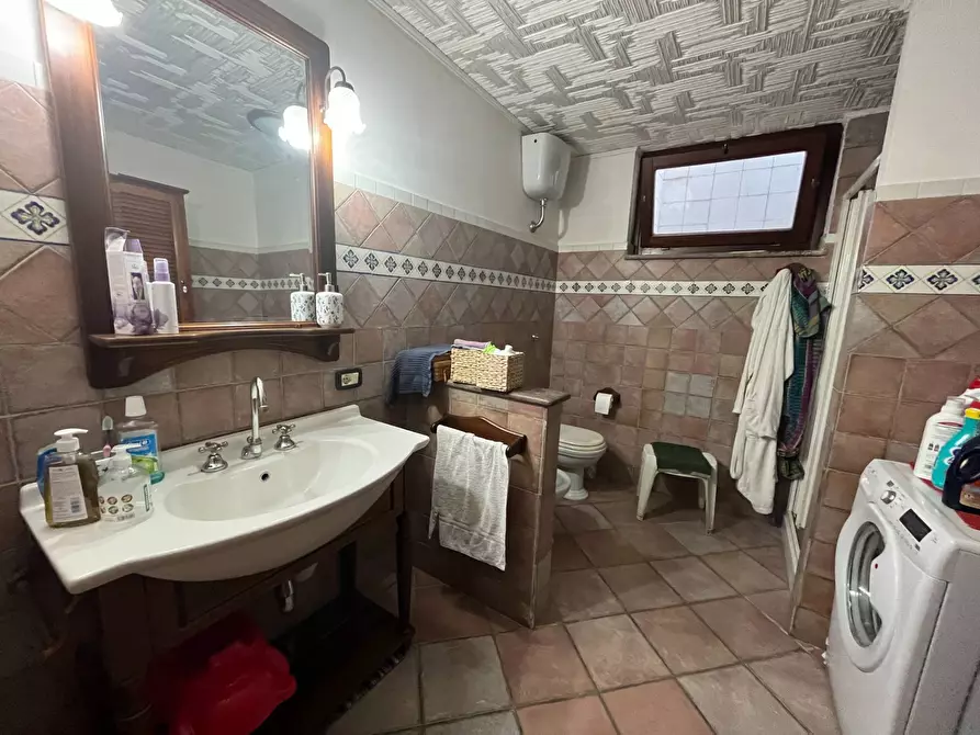 Immagine 15 di Villa in vendita  in VIA CARDONE a Vasto