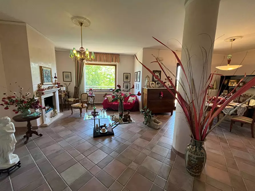 Immagine 27 di Villa in vendita  in VIA CARDONE a Vasto