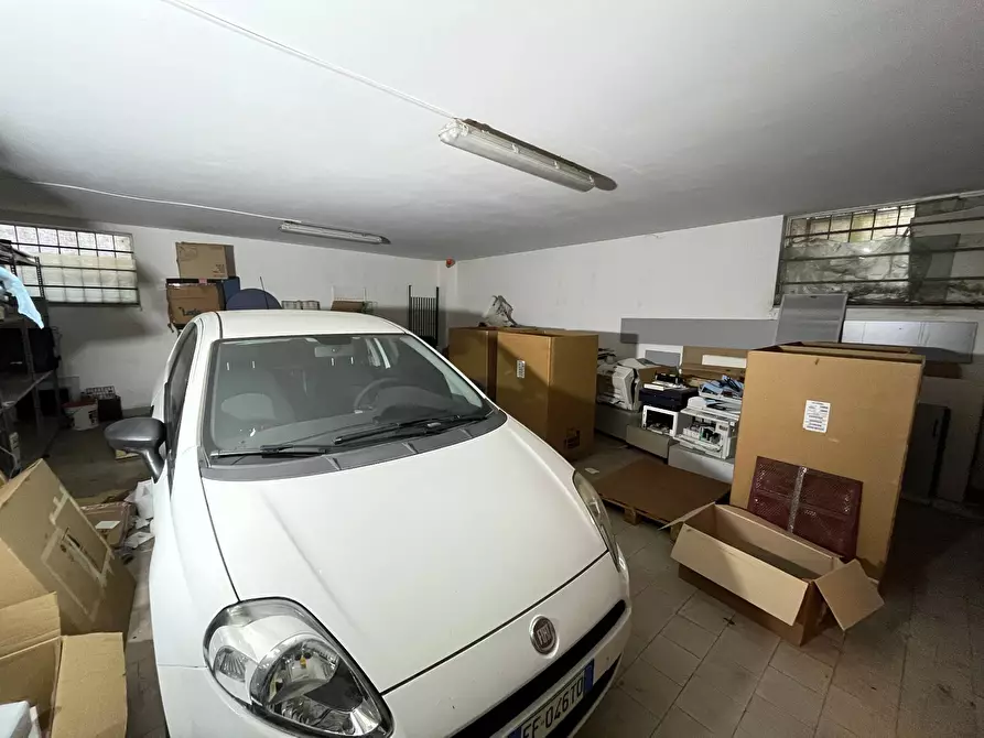 Immagine 3 di Box auto in vendita  in VIA CONTI RICCI a Vasto