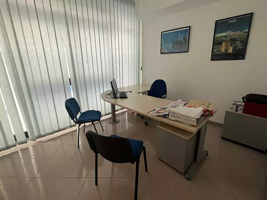 Immagine 11 di Locale commerciale in vendita  in VIA MADDALENA a Vasto