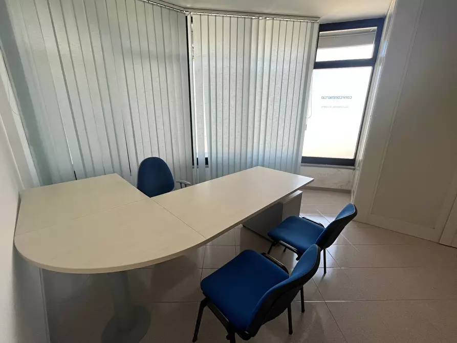 Immagine 13 di Locale commerciale in vendita  in VIA MADDALENA a Vasto