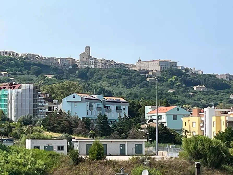 Immagine 13 di Villa in vendita  in VIA MONTEVECCHIO a Vasto