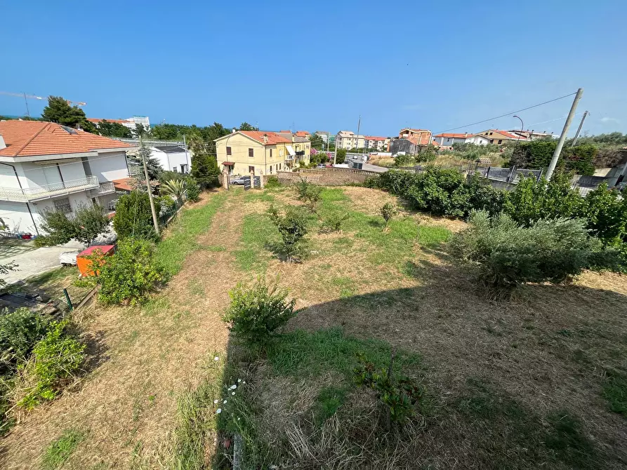 Immagine 14 di Villa in vendita  in VIA MONTEVECCHIO a Vasto