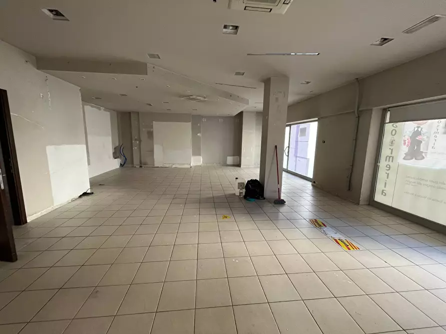 Immagine 4 di Locale commerciale in affitto  in VIA CICCARONE a Vasto