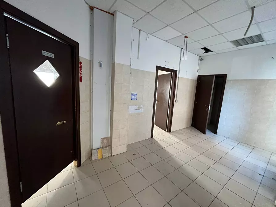 Immagine 5 di Locale commerciale in affitto  in VIA CICCARONE a Vasto