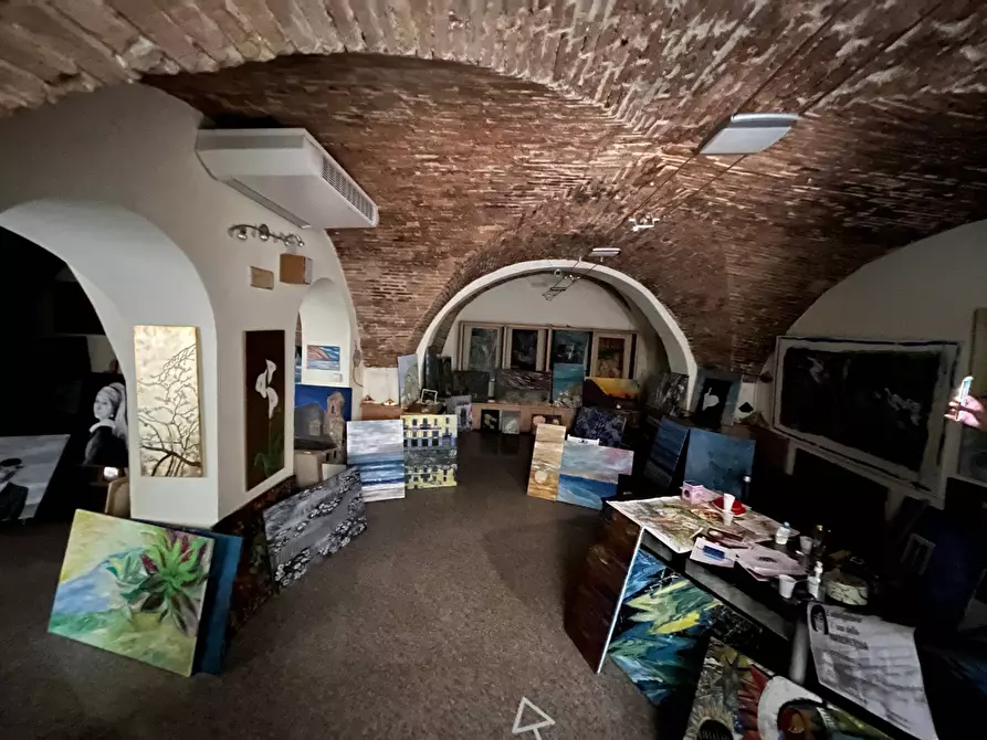 Immagine 10 di Locale commerciale in affitto  in VIA VESCOVADO a Vasto