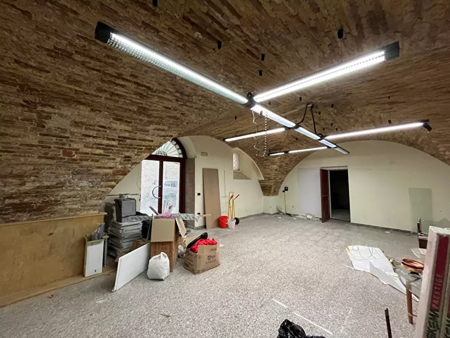 Immagine 7 di Locale commerciale in affitto  in VIA VESCOVADO a Vasto