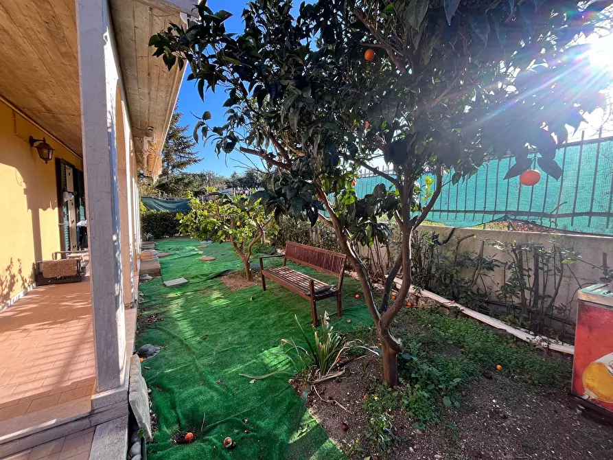 Immagine 8 di Villa in vendita  in VIA INCORONATA a Vasto