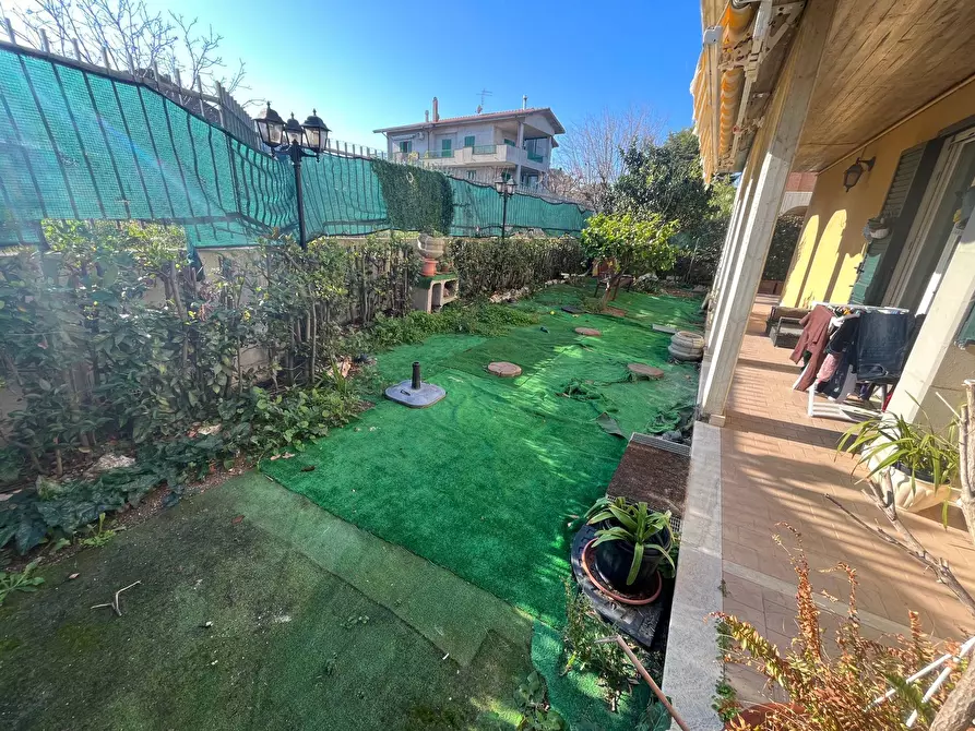 Immagine 9 di Villa in vendita  in VIA INCORONATA a Vasto