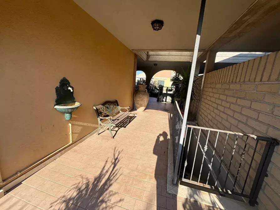 Immagine 10 di Villa in vendita  in VIA INCORONATA a Vasto