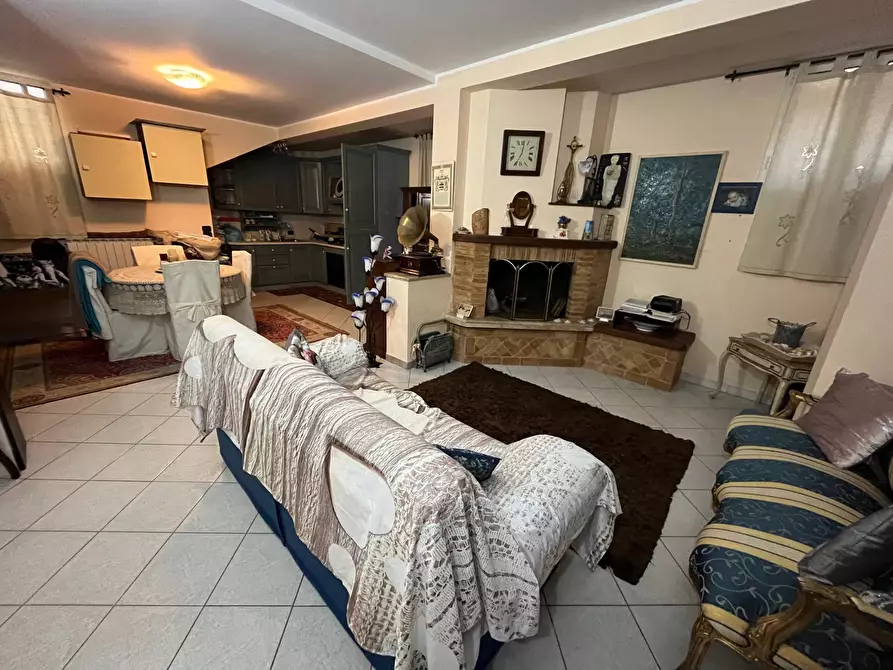 Immagine 21 di Villa in vendita  in VIA INCORONATA a Vasto