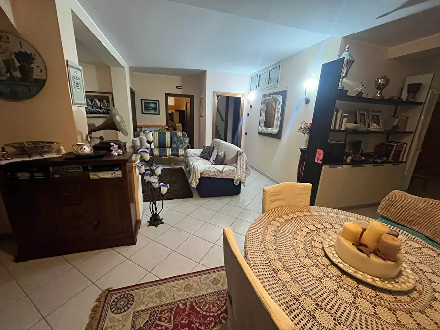 Immagine 24 di Villa in vendita  in VIA INCORONATA a Vasto