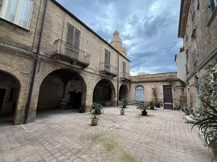 Immagine 27 di Appartamento in vendita  in PIAZZA ROSSETTI a Vasto