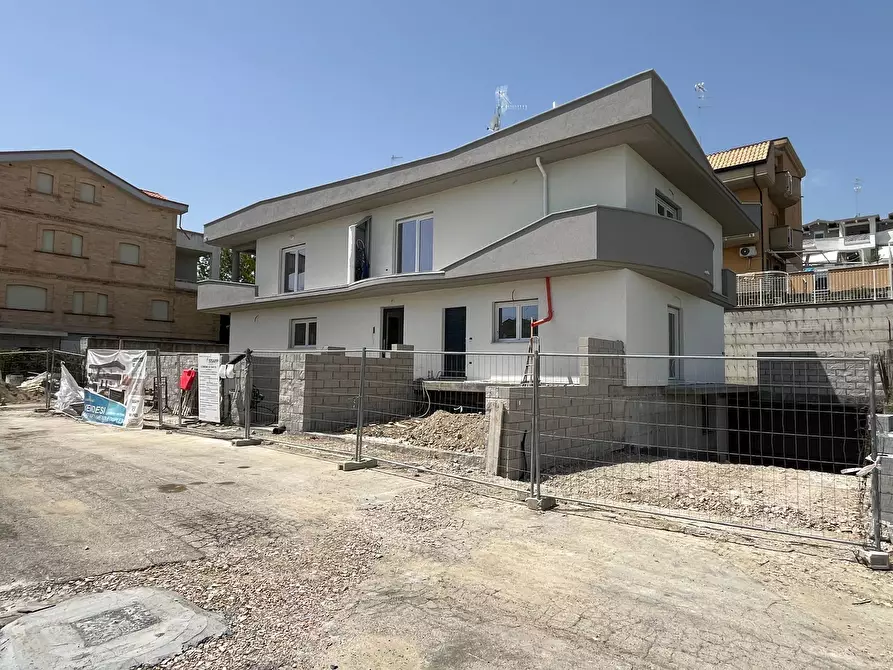 Immagine 7 di Appartamento in vendita  in VIA DON FELICE PICCIRILLI a Vasto