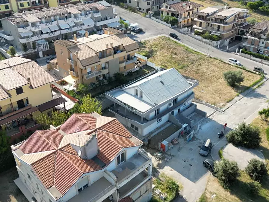 Immagine 5 di Appartamento in vendita  in VIA DON FELICE PICCIRILLI a Vasto