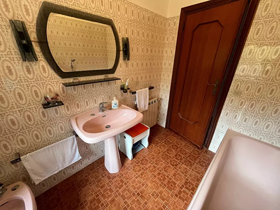 Immagine 19 di Appartamento in vendita  in VIA DEL GIGLIO a Vasto