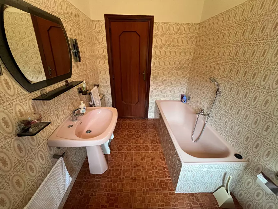 Immagine 20 di Appartamento in vendita  in VIA DEL GIGLIO a Vasto